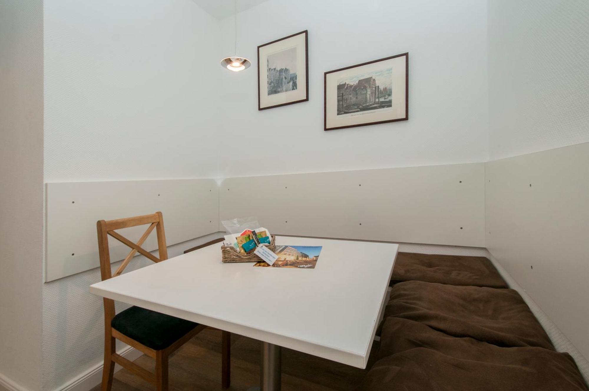 Appartements In Der Historischen Deichstrasse Contactless Check In Хамбург Стая снимка
